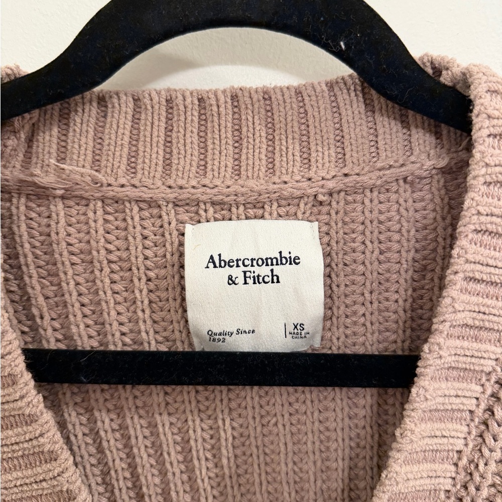 Abercrombie & Fitch V-Neck Knit Cardigan - Picture 2 of 3